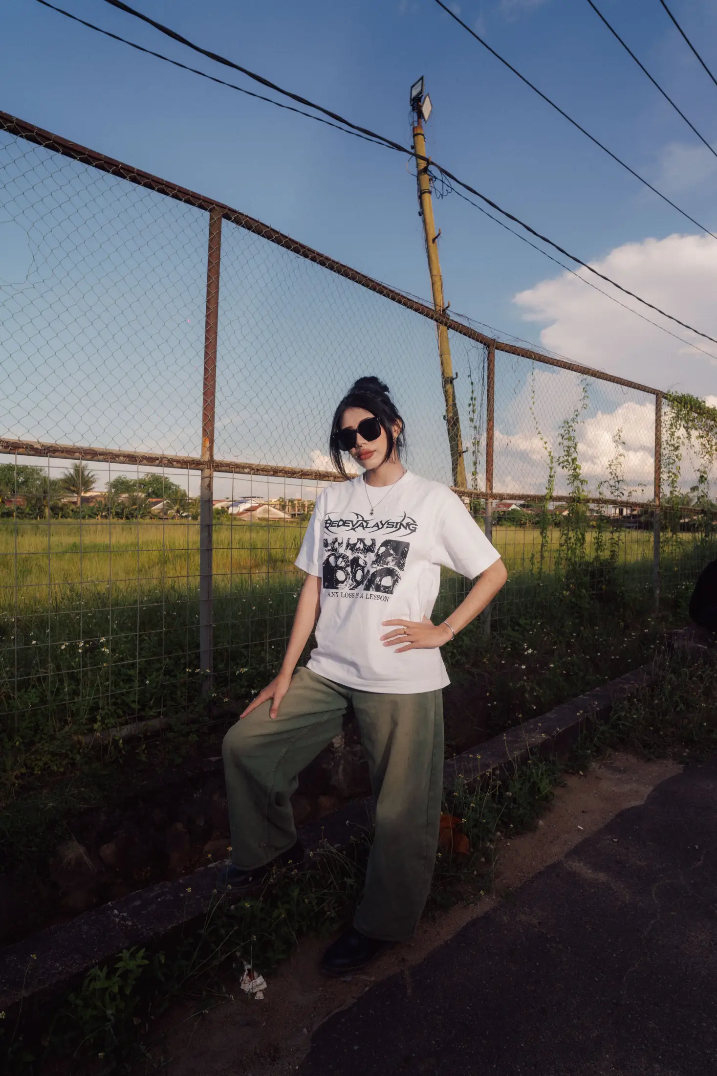 TS : WHITE STEEL SKULL